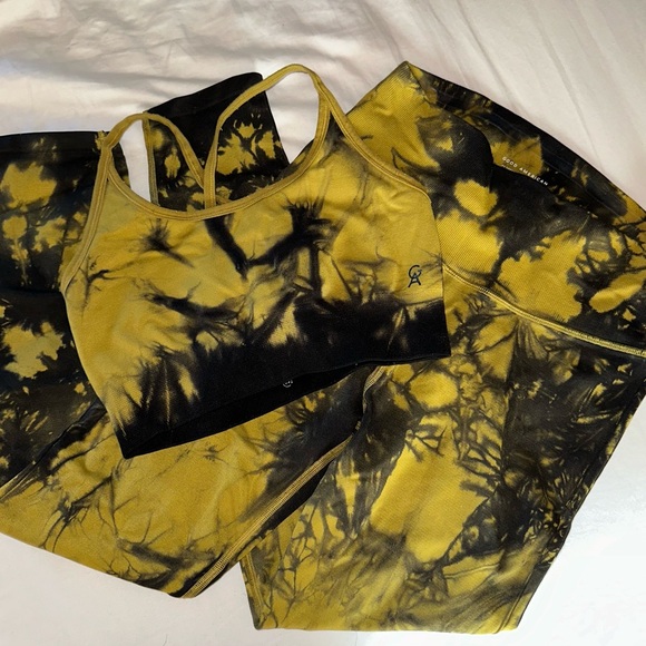 GUC Workout Set - Picture 2 of 7